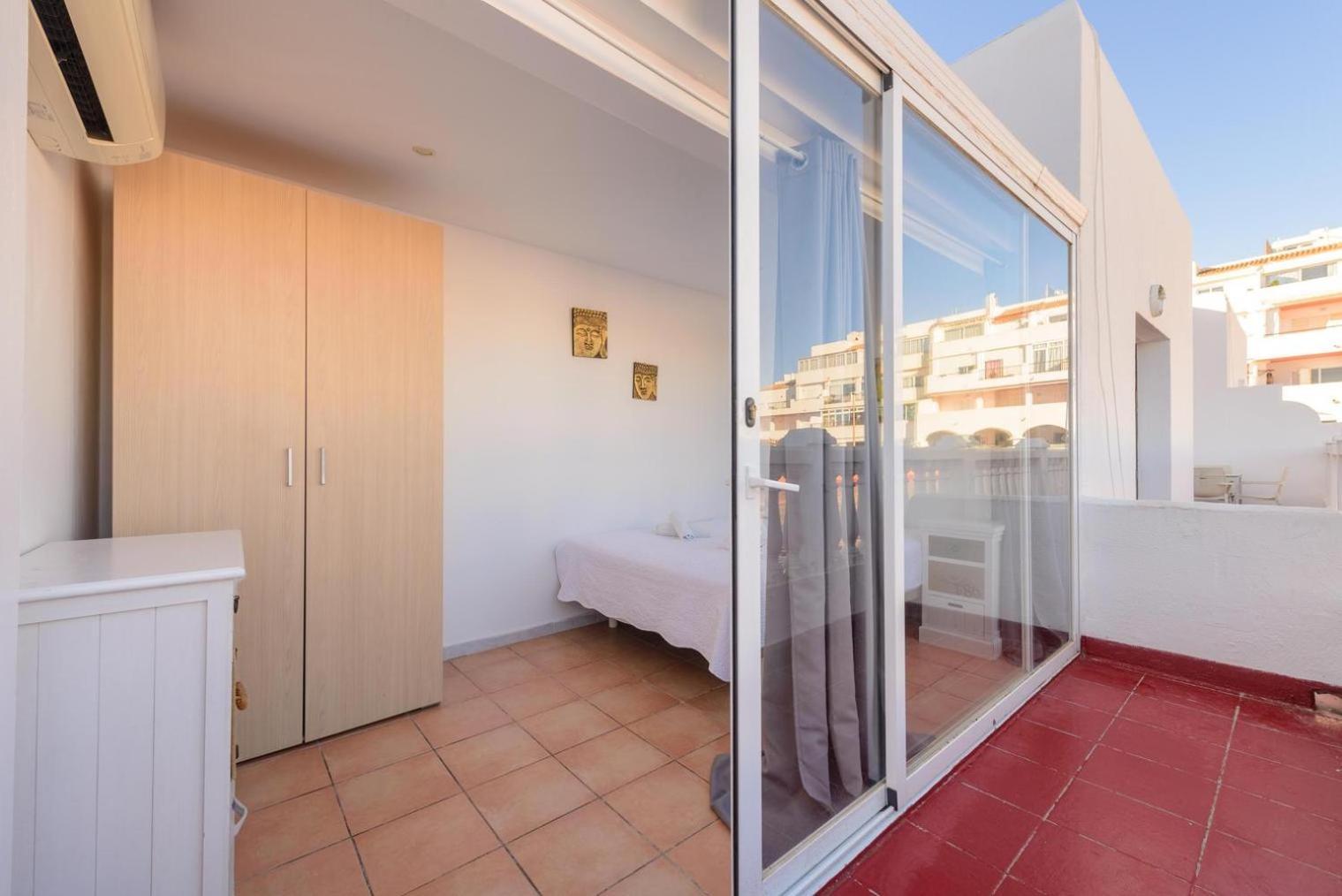 Jacaranda Apartments & Studios Es Cana Værelse billede