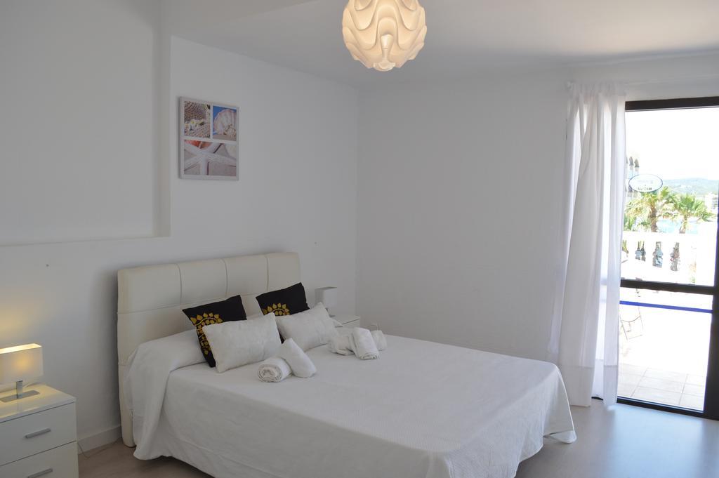 Jacaranda Apartments & Studios Es Cana Eksteriør billede