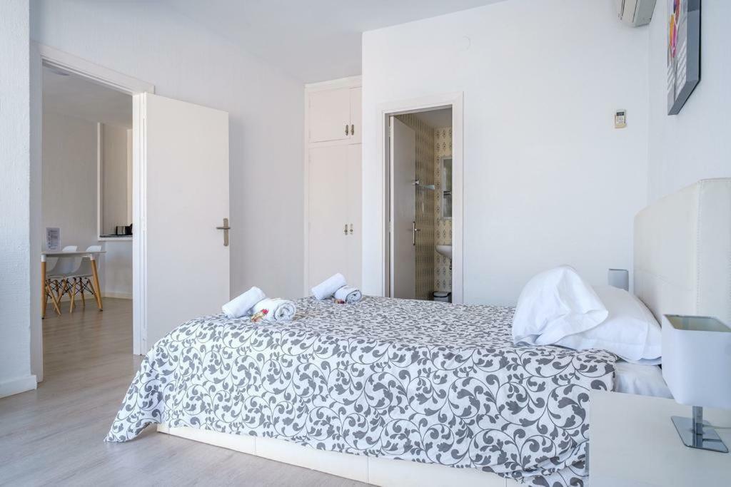 Jacaranda Apartments & Studios Es Cana Eksteriør billede