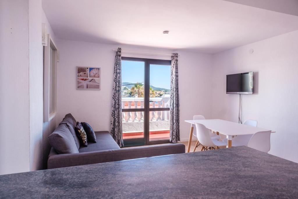 Jacaranda Apartments & Studios Es Cana Eksteriør billede